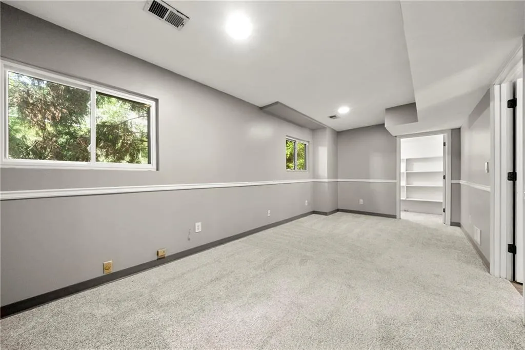 185 Seville Chase, Sandy Springs, Georgia 30328, 4 Bedrooms Bedrooms, ,3 BathroomsBathrooms,Residential,Sold,185 Seville Chase,6939986