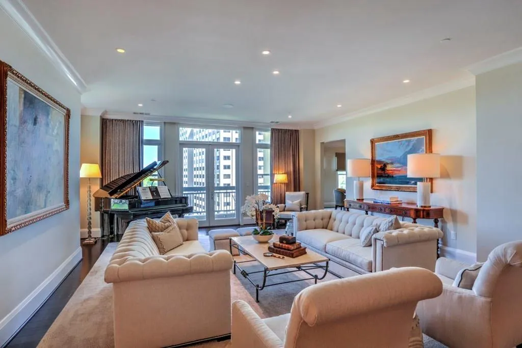 2500 Peachtree Road Nw Unit 603s, Atlanta, Georgia 30305, 2 Bedrooms Bedrooms, ,2 BathroomsBathrooms,Residential,Sold,2500 Peachtree Road Nw Unit 603s,6000857