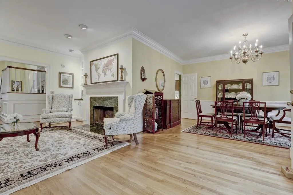 5634 River Oaks Drive, Sandy Springs, Georgia 30327, 3 Bedrooms Bedrooms, ,2 BathroomsBathrooms,Residential,Sold,5634 River Oaks Drive,5907435