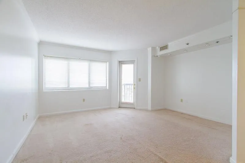 795 Hammond Drive Unit 707, Atlanta, Georgia 30328, 2 Bedrooms Bedrooms, ,2 BathroomsBathrooms,Residential,Sold,795 Hammond Drive Unit 707,5613526