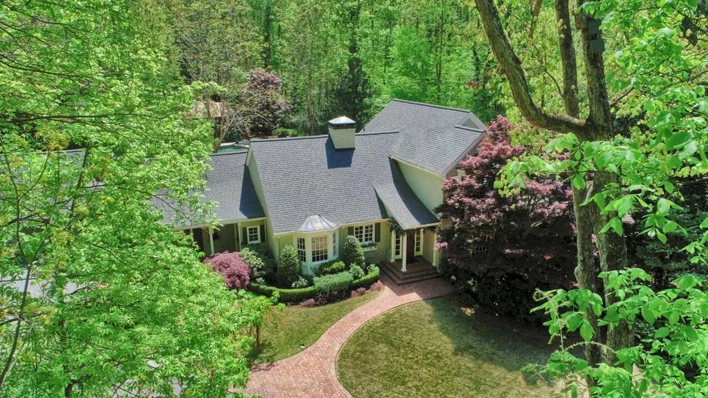 3945 Beechwood Drive Nw, Atlanta, Georgia 30327, 5 Bedrooms Bedrooms, ,5 BathroomsBathrooms,Residential,Sold,3945 Beechwood Drive Nw,5966166