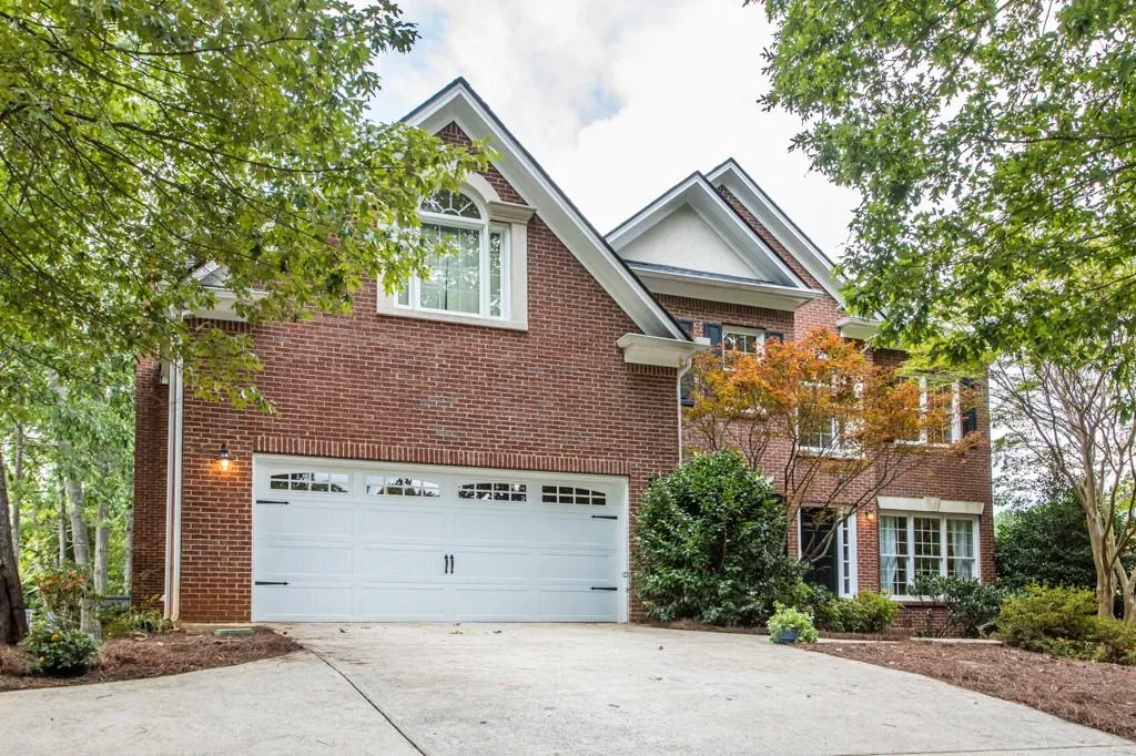 5250 S Trimble Road, Atlanta, Georgia 30342, 4 Bedrooms Bedrooms, ,3 BathroomsBathrooms,Residential,Sold,5250 S Trimble Road,6776462