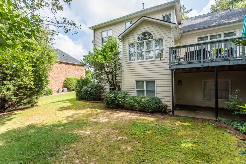 5250 S Trimble Road, Atlanta, Georgia 30342, 4 Bedrooms Bedrooms, ,3 BathroomsBathrooms,Residential,Sold,5250 S Trimble Road,6776462