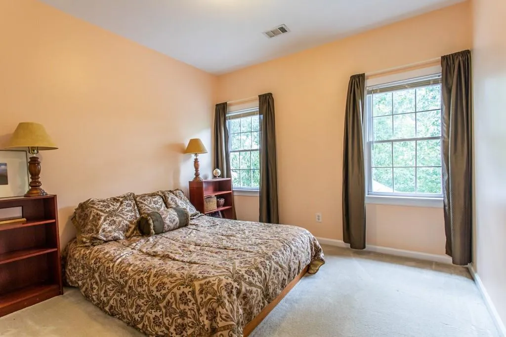 5250 S Trimble Road, Atlanta, Georgia 30342, 4 Bedrooms Bedrooms, ,3 BathroomsBathrooms,Residential,Sold,5250 S Trimble Road,6776462