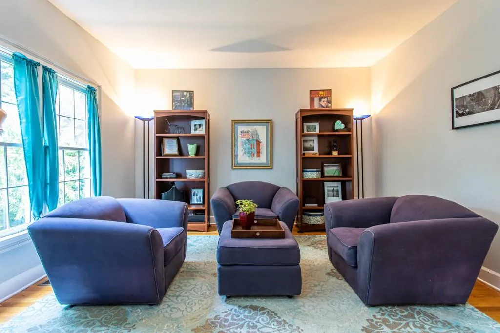 5250 S Trimble Road, Atlanta, Georgia 30342, 4 Bedrooms Bedrooms, ,3 BathroomsBathrooms,Residential,Sold,5250 S Trimble Road,6776462