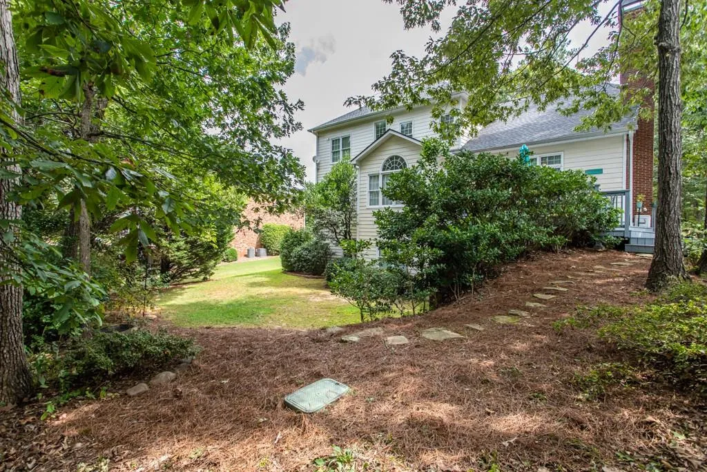 5250 S Trimble Road, Atlanta, Georgia 30342, 4 Bedrooms Bedrooms, ,3 BathroomsBathrooms,Residential,Sold,5250 S Trimble Road,6776462