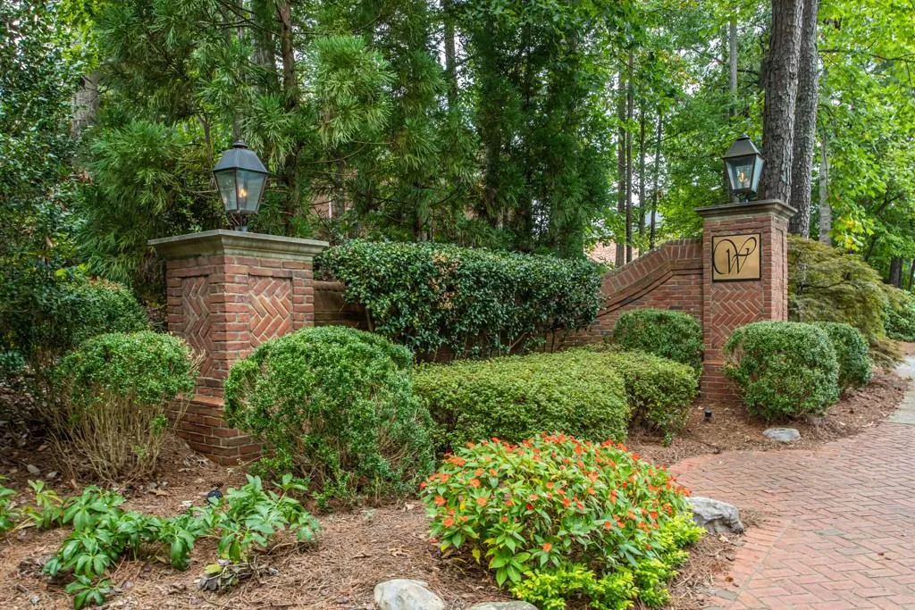 5250 S Trimble Road, Atlanta, Georgia 30342, 4 Bedrooms Bedrooms, ,3 BathroomsBathrooms,Residential,Sold,5250 S Trimble Road,6776462
