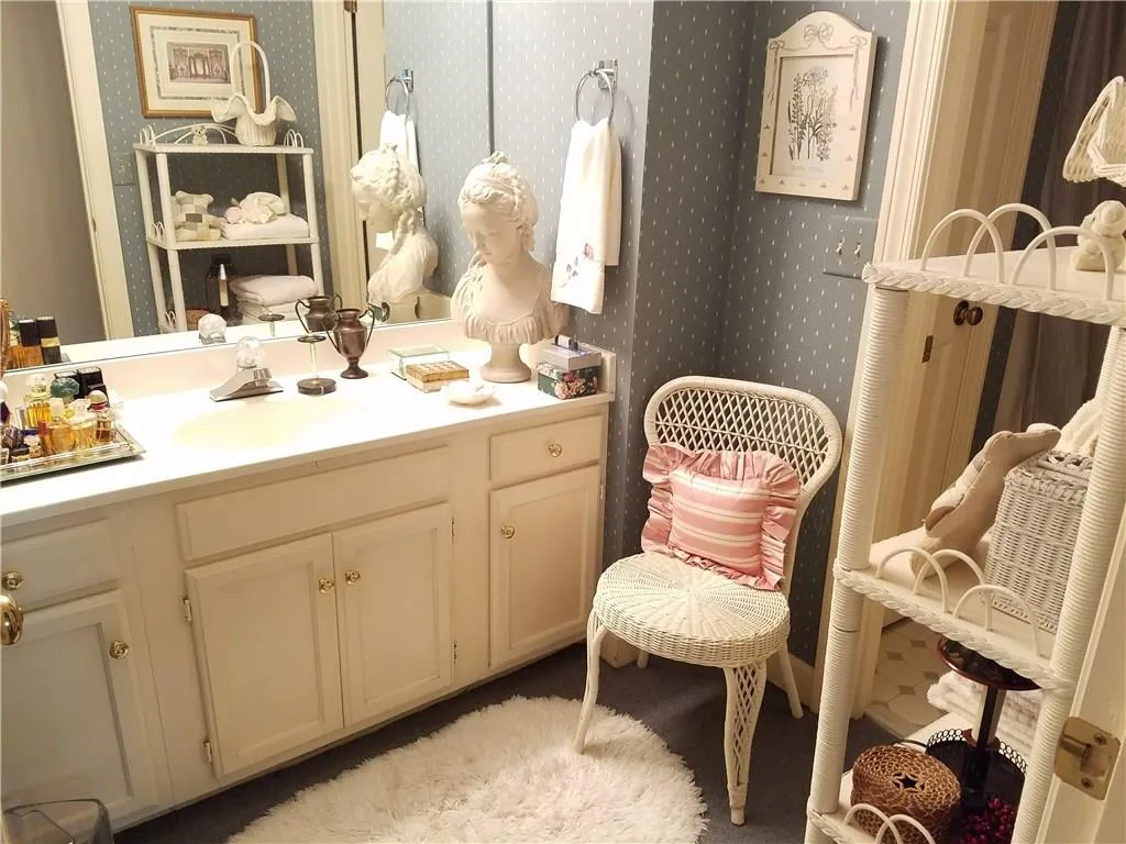 5638 River Oaks Place Unit 5638, Sandy Springs, Georgia 30327, 3 Bedrooms Bedrooms, ,2 BathroomsBathrooms,Residential,Sold,5638 River Oaks Place Unit 5638,5851353