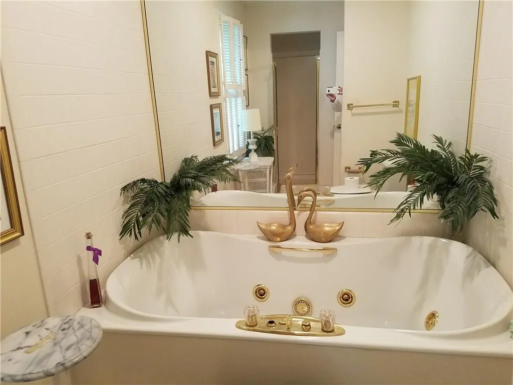 5638 River Oaks Place Unit 5638, Sandy Springs, Georgia 30327, 3 Bedrooms Bedrooms, ,2 BathroomsBathrooms,Residential,Sold,5638 River Oaks Place Unit 5638,5851353