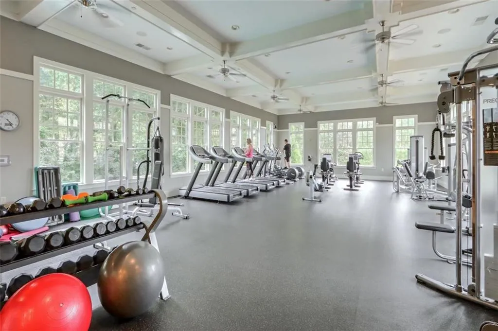 200 River Vista Drive Unit 403, Atlanta, Georgia 30339, 2 Bedrooms Bedrooms, ,2 BathroomsBathrooms,Residential,Sold,200 River Vista Drive Unit 403,6938307