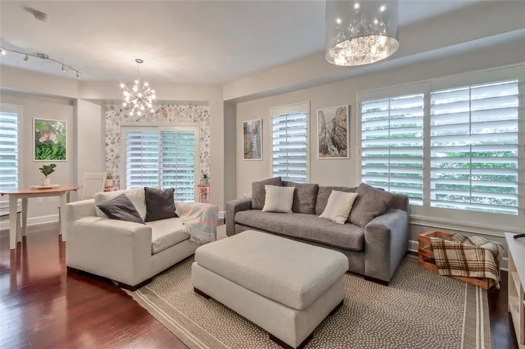 200 River Vista Drive Unit 403, Atlanta, Georgia 30339, 2 Bedrooms Bedrooms, ,2 BathroomsBathrooms,Residential,Sold,200 River Vista Drive Unit 403,6938307