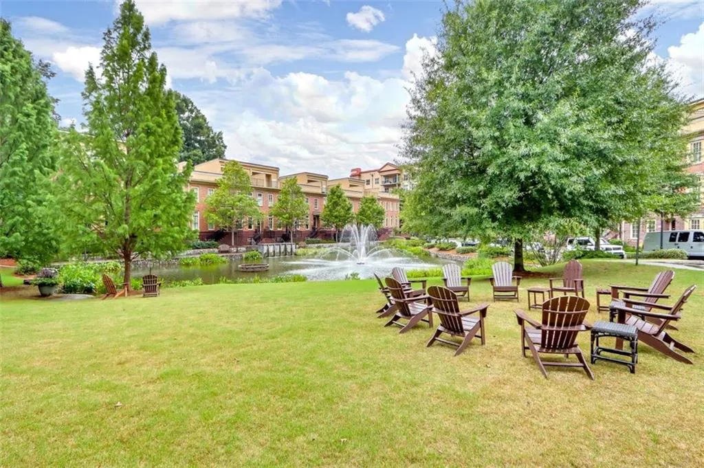 200 River Vista Drive Unit 403, Atlanta, Georgia 30339, 2 Bedrooms Bedrooms, ,2 BathroomsBathrooms,Residential,Sold,200 River Vista Drive Unit 403,6938307