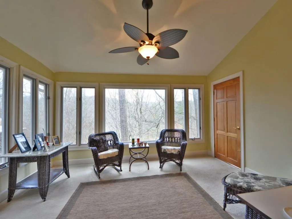 240 Grogans Lake Point, Sandy Springs, Georgia 30350, 6 Bedrooms Bedrooms, ,4 BathroomsBathrooms,Residential,Sold,240 Grogans Lake Point,5635140