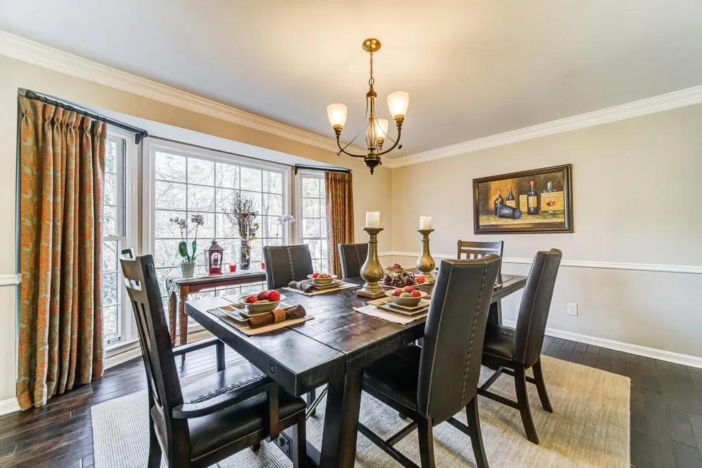 75 Seville Chase, Atlanta, Georgia 30328, 4 Bedrooms Bedrooms, ,3 BathroomsBathrooms,Residential,Sold,75 Seville Chase,6837197