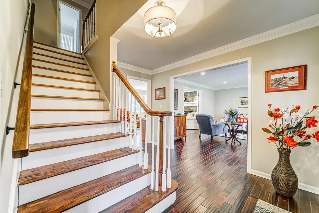 75 Seville Chase, Atlanta, Georgia 30328, 4 Bedrooms Bedrooms, ,3 BathroomsBathrooms,Residential,Sold,75 Seville Chase,6837197