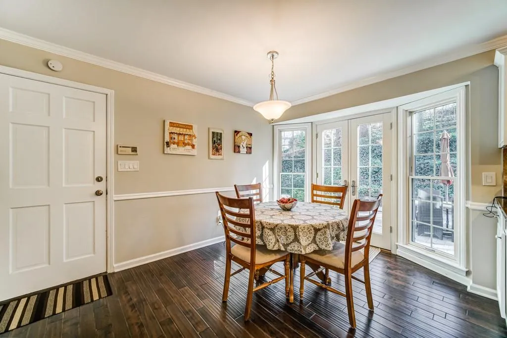 75 Seville Chase, Atlanta, Georgia 30328, 4 Bedrooms Bedrooms, ,3 BathroomsBathrooms,Residential,Sold,75 Seville Chase,6837197