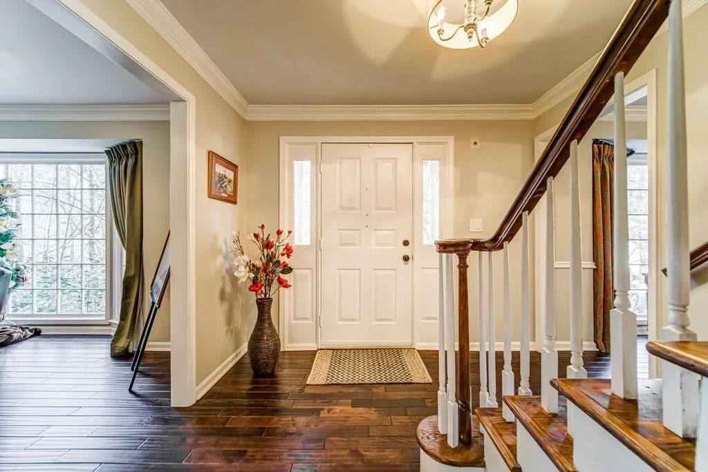 75 Seville Chase, Atlanta, Georgia 30328, 4 Bedrooms Bedrooms, ,3 BathroomsBathrooms,Residential,Sold,75 Seville Chase,6837197