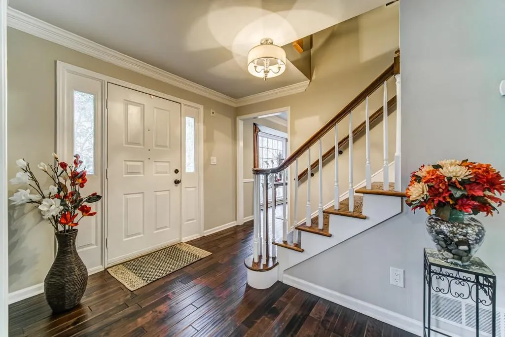 75 Seville Chase, Atlanta, Georgia 30328, 4 Bedrooms Bedrooms, ,3 BathroomsBathrooms,Residential,Sold,75 Seville Chase,6837197