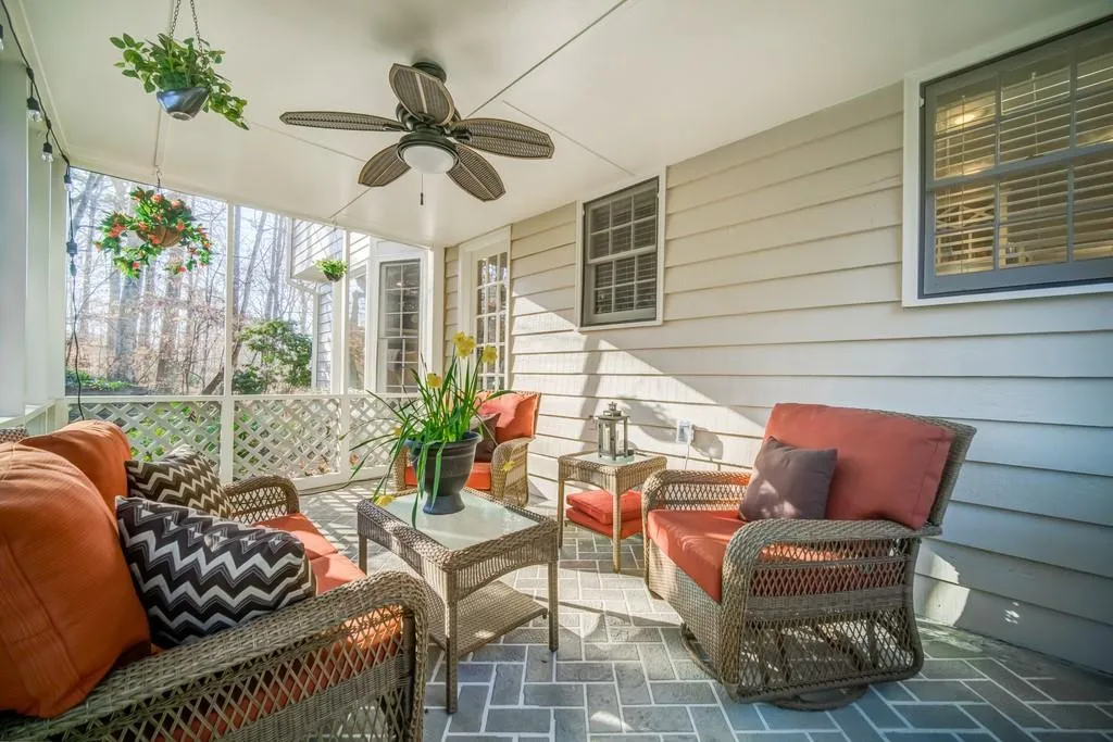 75 Seville Chase, Atlanta, Georgia 30328, 4 Bedrooms Bedrooms, ,3 BathroomsBathrooms,Residential,Sold,75 Seville Chase,6837197