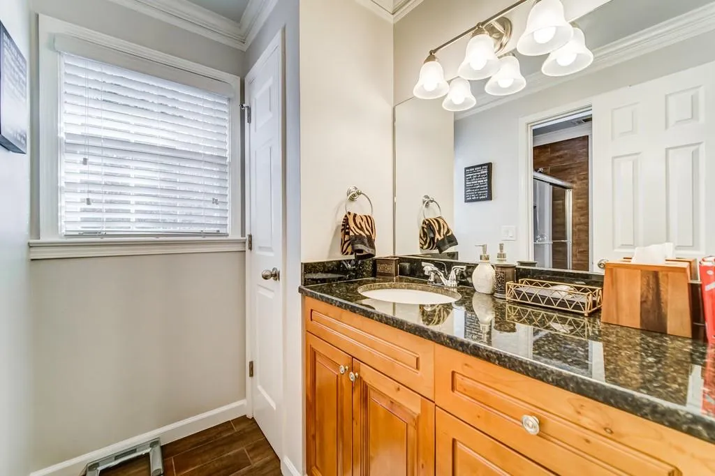 75 Seville Chase, Atlanta, Georgia 30328, 4 Bedrooms Bedrooms, ,3 BathroomsBathrooms,Residential,Sold,75 Seville Chase,6837197