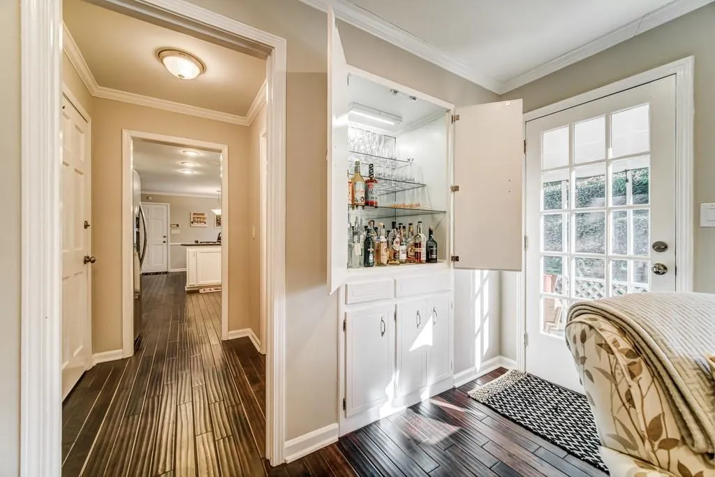 75 Seville Chase, Atlanta, Georgia 30328, 4 Bedrooms Bedrooms, ,3 BathroomsBathrooms,Residential,Sold,75 Seville Chase,6837197