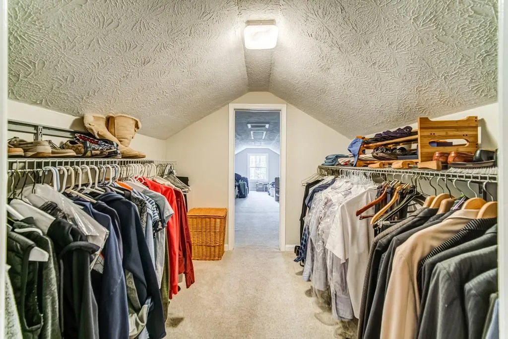 75 Seville Chase, Atlanta, Georgia 30328, 4 Bedrooms Bedrooms, ,3 BathroomsBathrooms,Residential,Sold,75 Seville Chase,6837197