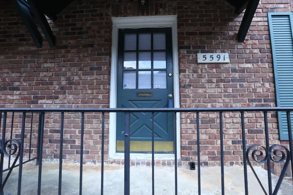 5591 Kingsport Drive, Atlanta, Georgia 30342, 2 Bedrooms Bedrooms, ,1 BathroomBathrooms,Residential,Sold,5591 Kingsport Drive,5697945