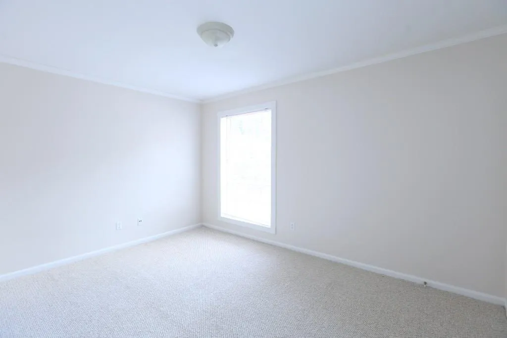 5591 Kingsport Drive, Atlanta, Georgia 30342, 2 Bedrooms Bedrooms, ,1 BathroomBathrooms,Residential,Sold,5591 Kingsport Drive,5697945