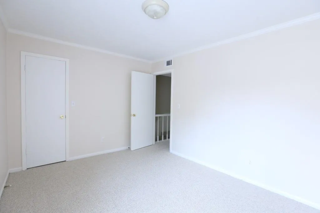 5591 Kingsport Drive, Atlanta, Georgia 30342, 2 Bedrooms Bedrooms, ,1 BathroomBathrooms,Residential,Sold,5591 Kingsport Drive,5697945