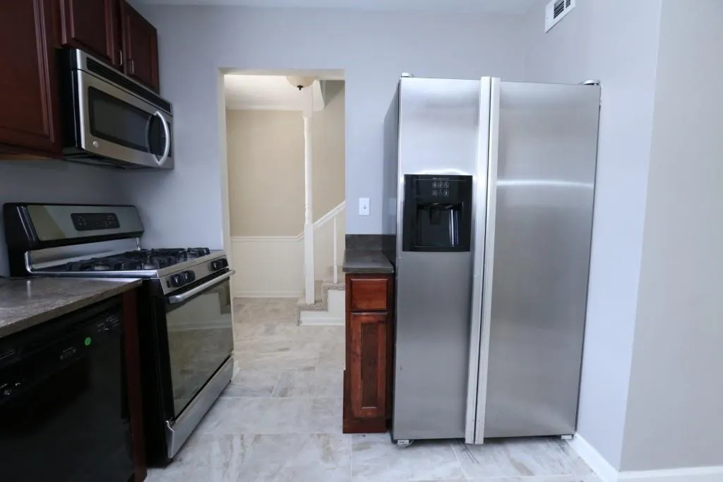 5591 Kingsport Drive, Atlanta, Georgia 30342, 2 Bedrooms Bedrooms, ,1 BathroomBathrooms,Residential,Sold,5591 Kingsport Drive,5697945