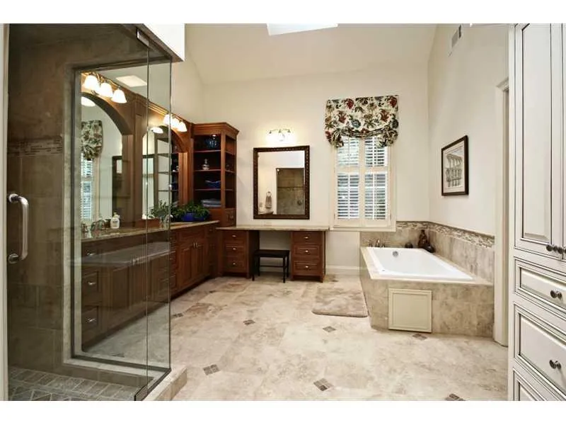5730 Winterthur Lane, Sandy Springs, Georgia 30328, 5 Bedrooms Bedrooms, ,6 BathroomsBathrooms,Residential,Sold,5730 Winterthur Lane,5352825