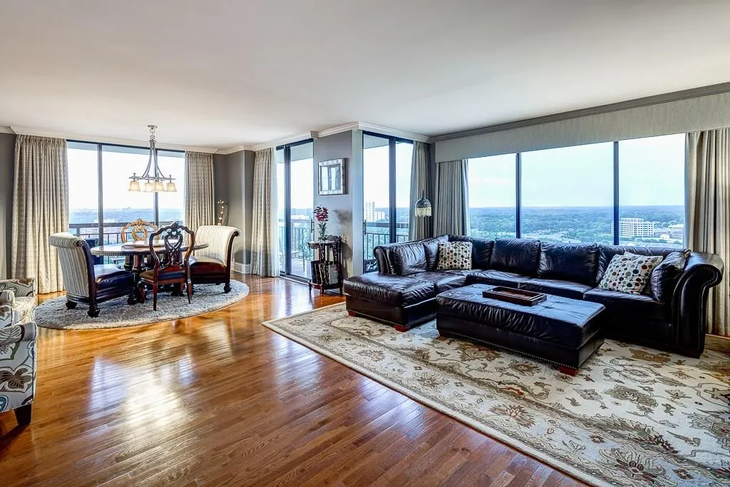 3481 Lakeside Drive Ne Unit P101, Atlanta, Georgia 30326, 3 Bedrooms Bedrooms, ,3 BathroomsBathrooms,Residential,Sold,3481 Lakeside Drive Ne Unit P101,5643484