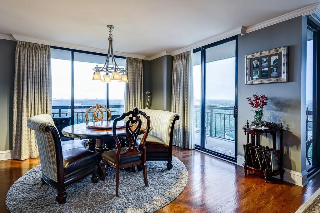 3481 Lakeside Drive Ne Unit P101, Atlanta, Georgia 30326, 3 Bedrooms Bedrooms, ,3 BathroomsBathrooms,Residential,Sold,3481 Lakeside Drive Ne Unit P101,5643484