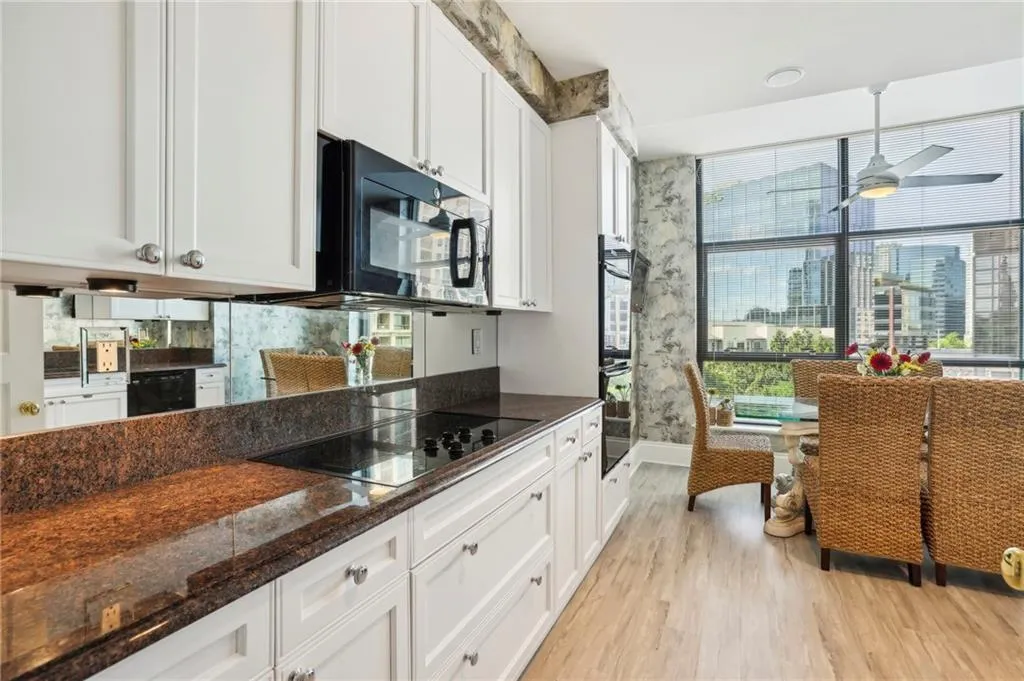 750 Park Avenue Ne Unit 6s, Atlanta, Georgia 30326, 2 Bedrooms Bedrooms, ,2 BathroomsBathrooms,Residential,For Sale,750 Park Avenue Ne Unit 6s,7624792