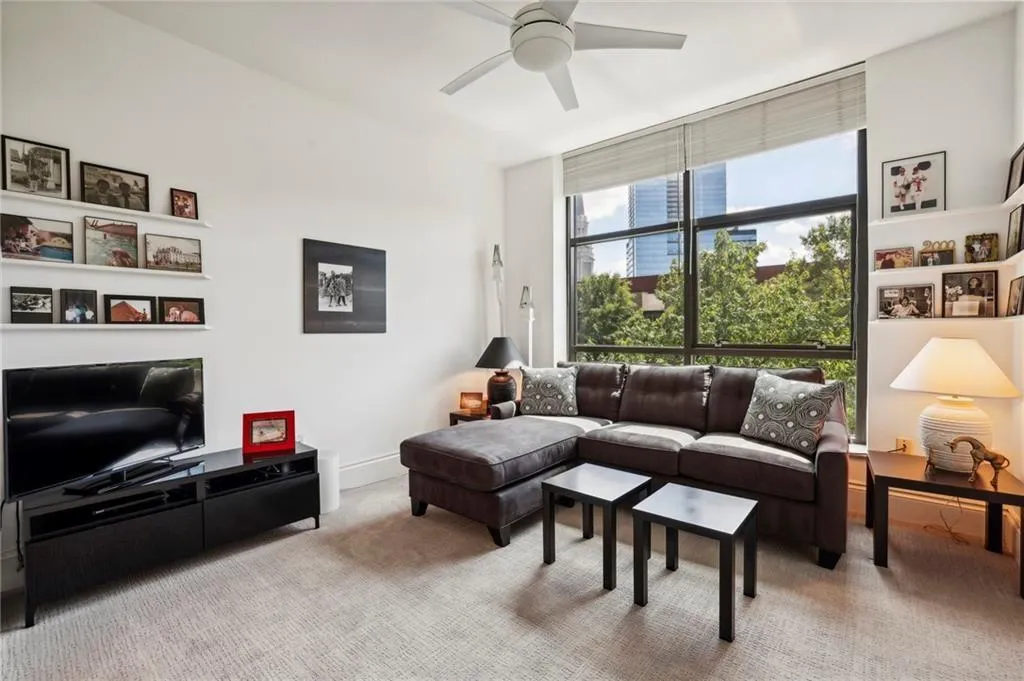 750 Park Avenue Ne Unit 6s, Atlanta, Georgia 30326, 2 Bedrooms Bedrooms, ,2 BathroomsBathrooms,Residential,For Sale,750 Park Avenue Ne Unit 6s,7624792