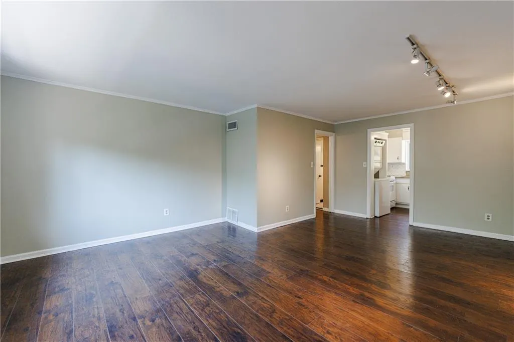 101 Ardmore Place Nw Unit 3, Atlanta, Georgia 30309, 2 Bedrooms Bedrooms, ,1 BathroomBathrooms,Residential,For Sale,101 Ardmore Place Nw Unit 3,7654654