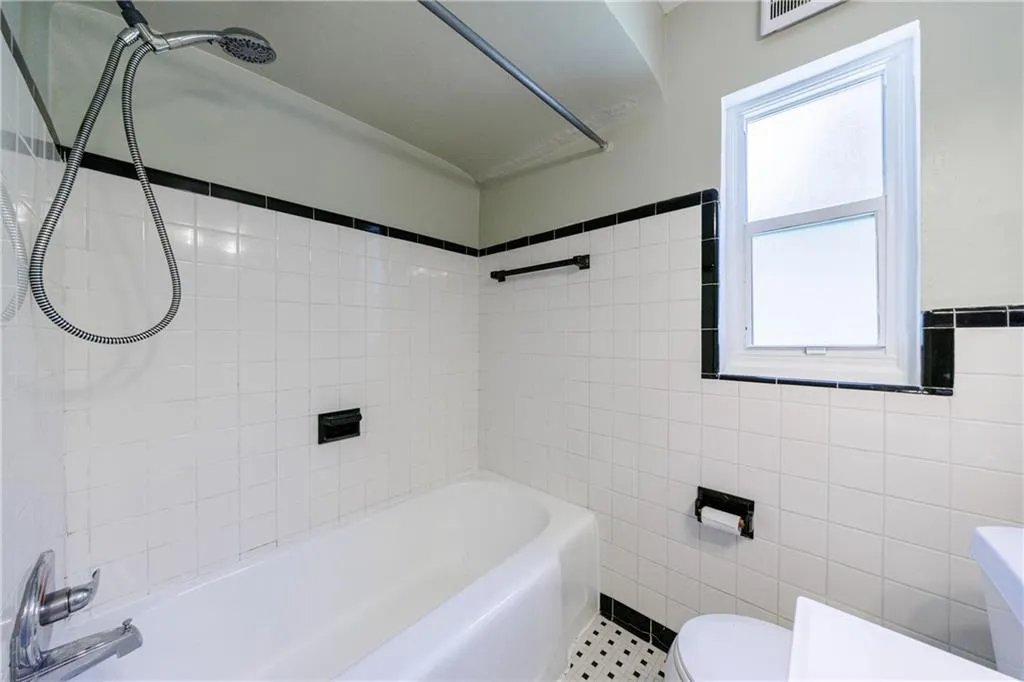101 Ardmore Place Nw Unit 3, Atlanta, Georgia 30309, 2 Bedrooms Bedrooms, ,1 BathroomBathrooms,Residential,For Sale,101 Ardmore Place Nw Unit 3,7654654