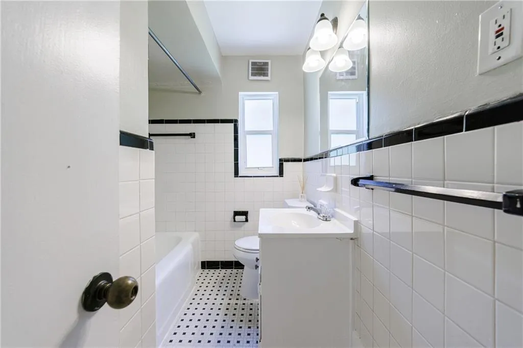 101 Ardmore Place Nw Unit 3, Atlanta, Georgia 30309, 2 Bedrooms Bedrooms, ,1 BathroomBathrooms,Residential,For Sale,101 Ardmore Place Nw Unit 3,7654654