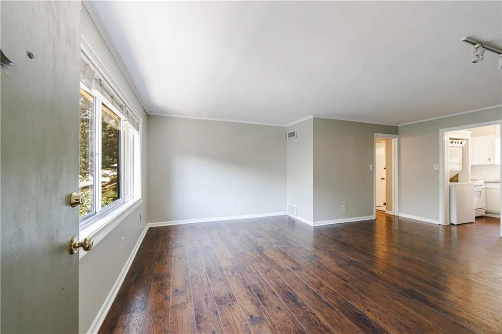 101 Ardmore Place Nw Unit 3, Atlanta, Georgia 30309, 2 Bedrooms Bedrooms, ,1 BathroomBathrooms,Residential,For Sale,101 Ardmore Place Nw Unit 3,7654654