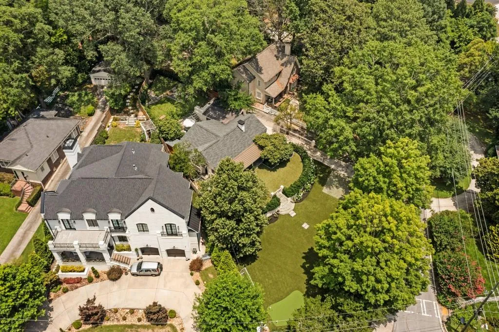 568 E Wesley Road Ne, Atlanta, Georgia 30305, 3 Bedrooms Bedrooms, ,3 BathroomsBathrooms,Residential,For Sale,568 E Wesley Road Ne,7612343