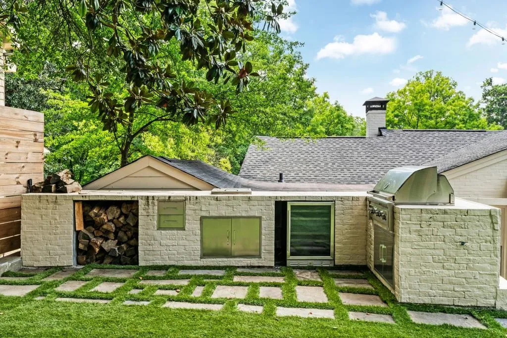 568 E Wesley Road Ne, Atlanta, Georgia 30305, 3 Bedrooms Bedrooms, ,3 BathroomsBathrooms,Residential,For Sale,568 E Wesley Road Ne,7612343