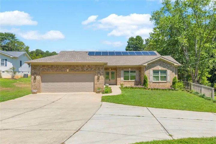 5988 Shadburn Ferry Road, Buford, Georgia 30519