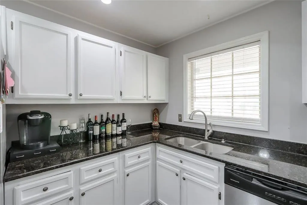 1510 Gettysburg Place, Atlanta, Georgia 30350, 2 Bedrooms Bedrooms, ,1 BathroomBathrooms,Residential,Sold,1510 Gettysburg Place,6699395