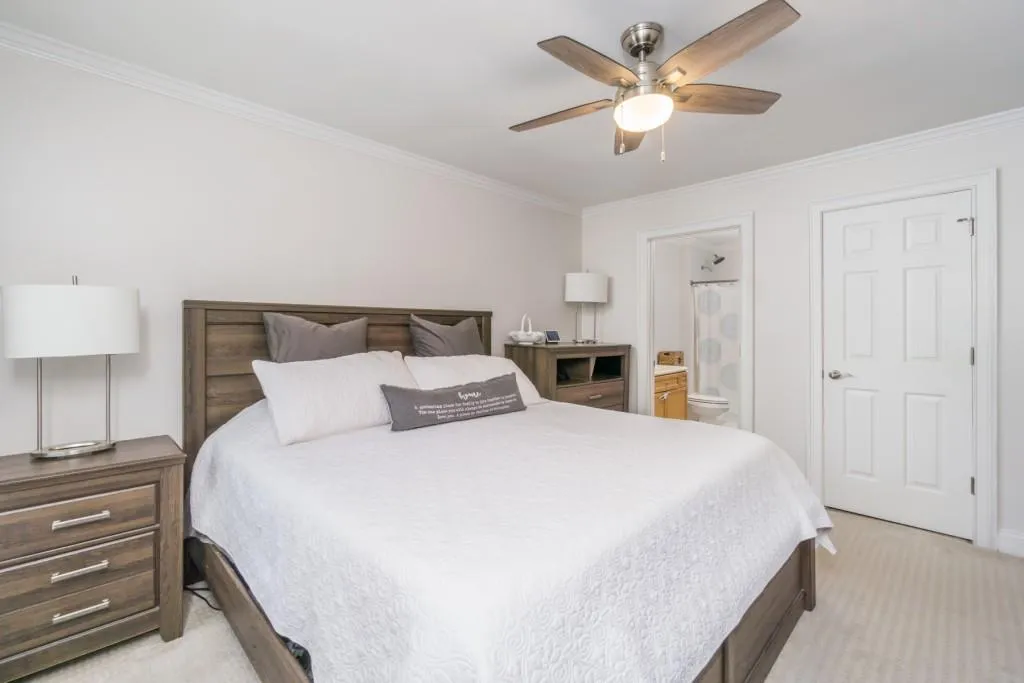 202 Masons Creek Circle Unit 202, Sandy Springs, Georgia 30350, 2 Bedrooms Bedrooms, ,2 BathroomsBathrooms,Residential,Sold,202 Masons Creek Circle Unit 202,6627059
