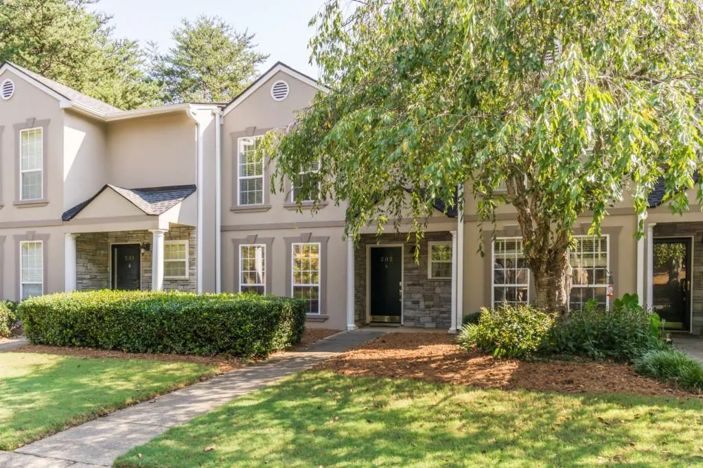 202 Masons Creek Circle Unit 202, Sandy Springs, Georgia 30350, 2 Bedrooms Bedrooms, ,2 BathroomsBathrooms,Residential,Sold,202 Masons Creek Circle Unit 202,6627059