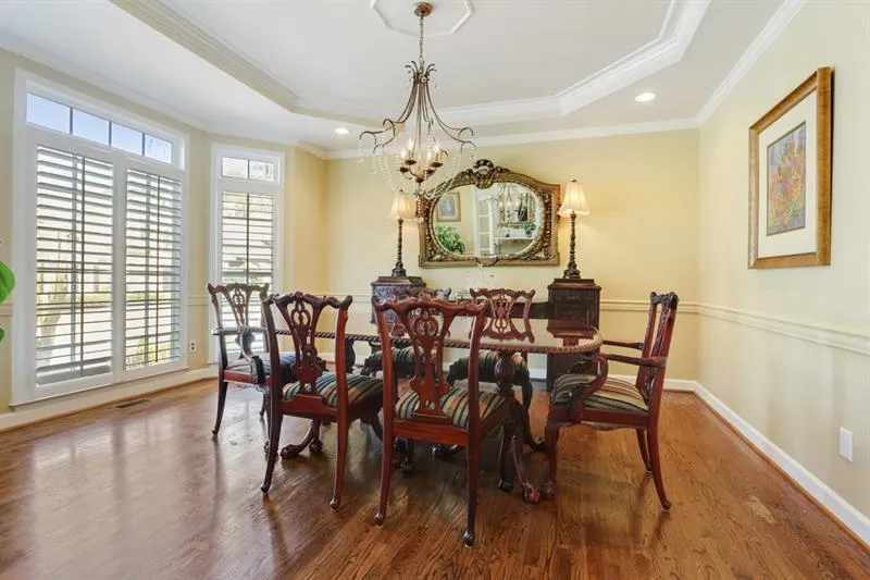 530 Cameron Manor Way, Sandy Springs, Georgia 30328, 5 Bedrooms Bedrooms, ,3 BathroomsBathrooms,Residential,Sold,530 Cameron Manor Way,6016070