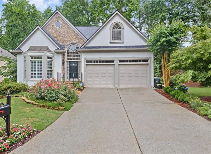 530 Cameron Manor Way, Sandy Springs, Georgia 30328, 5 Bedrooms Bedrooms, ,3 BathroomsBathrooms,Residential,Sold,530 Cameron Manor Way,6016070