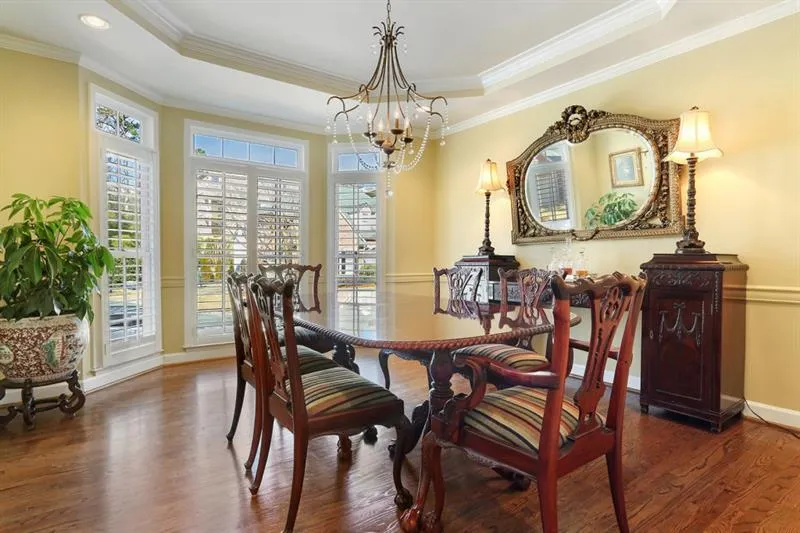 530 Cameron Manor Way, Sandy Springs, Georgia 30328, 5 Bedrooms Bedrooms, ,3 BathroomsBathrooms,Residential,Sold,530 Cameron Manor Way,6016070