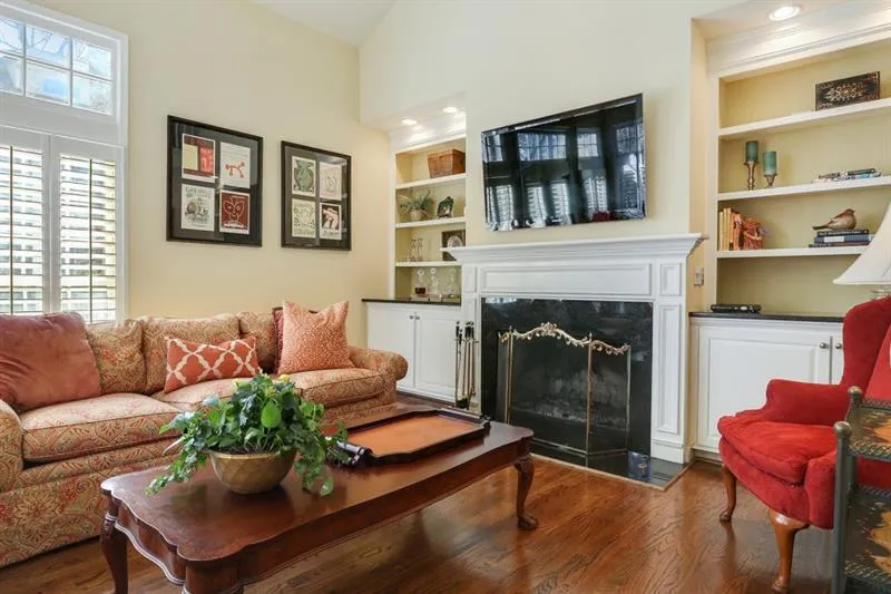 530 Cameron Manor Way, Sandy Springs, Georgia 30328, 5 Bedrooms Bedrooms, ,3 BathroomsBathrooms,Residential,Sold,530 Cameron Manor Way,6016070
