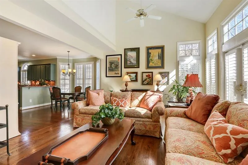 530 Cameron Manor Way, Sandy Springs, Georgia 30328, 5 Bedrooms Bedrooms, ,3 BathroomsBathrooms,Residential,Sold,530 Cameron Manor Way,6016070